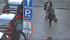 Muž v centru Prahy poškodil 4 vozidla. | na serveru Lidovky.cz | aktuální zprávy