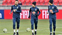 Brazilští fotbaloví reprezentanti trénovali 24. března 2019 v Praze před...