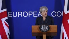 EU pevzala kontrolu nad termnem brexitu, pe britsk tisk. Odklad vnm jako zchrann lano