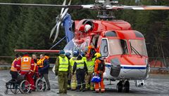 Helikoptéry museli evakuovat pes 900 pasaér.