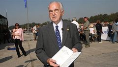 Zemřel válečný veterán, generál Milan Píka. Synovi popraveného Heliodora Píky bylo 96 let