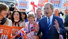 Britská média oznaují Nigela Farage jako tvá brexitu .