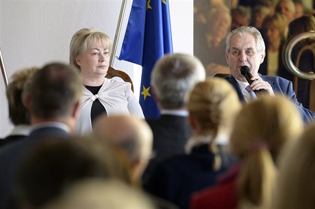 Prezident Milo Zeman s manelkou Ivanou se setkal ve Vídni na úvod tídenní...