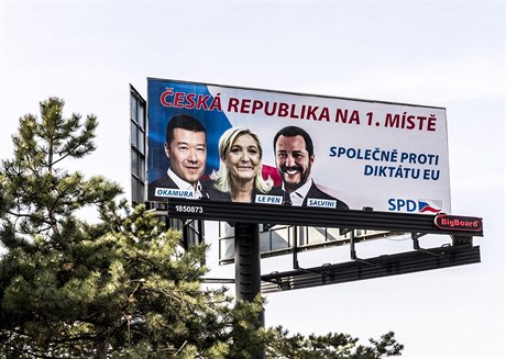 Billboard SPD pro kvtnové volby do Evropského parlamentu, na nm je lídr...