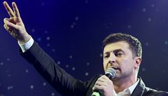 Zelenskyj se stává novým ukrajinským prezidentem, Porošenko uznal porážku