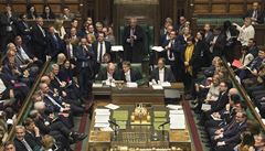 Zasedn parlamentu o brexitu trv u dva roky, nejdle od anglick obansk vlky