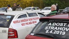 Protest taxiká proti novele zákona o silniní doprav na praském Strahov.