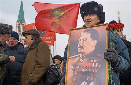 Nostalgie po sovtském diktátorovi zasáhla Rusko. Celkem 70 % obyvatel ho vnímá...
