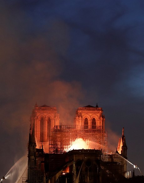 Požár pařížské katedrály Notre-Dame