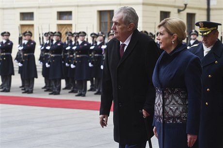 Prezident Milo Zeman uvítal na Praském hrad chorvatskou prezidentku Kolindu...