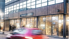 Danske Bank: Dnsk banka se mla dle odhad v letech 2007 a 2015 dopustit pran pinavch penz ve vi a 200 miliard eur (zhruba 5 bilion korun). K pran mlo dojt na poboce v Estonsku. Skandl vyplaval na povrch v roce 2018.