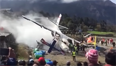 Letecké netstí na nepálském letiti Lukla poblí Mount Everestu.