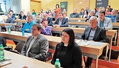 V Karlovarském kraji se se�li zástupci státní správy, starostové �i ...