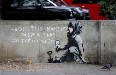 Nstnnou malbu s nejvt pravdpodobnost vytvoil umlec Banksy.