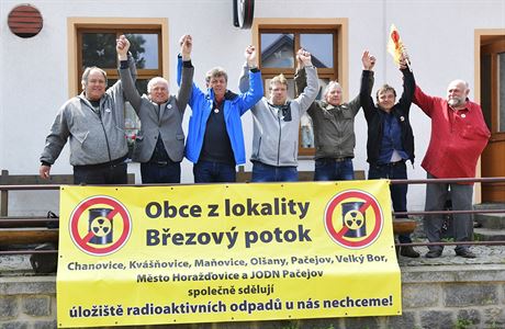 Starostov ohroench obc se pipojili Kvovicch na Klatovsku k protestn...