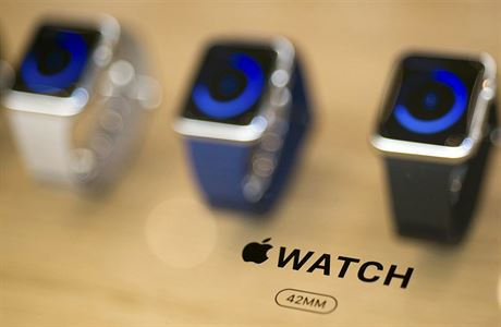 Dlouho oekvan chytr hodinky od Applu jdou konen do prodeje.