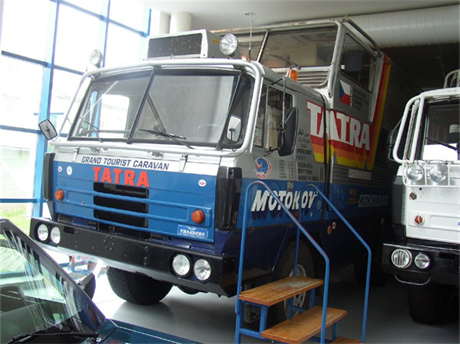 Auto z expedice Tatra kolem svta v kopivnickém muzeu.