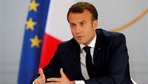 Francouzsk prezident Emmauel Macron. pi projevu v Elysejskm palci.