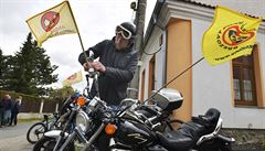 Motocyklisté se pipojili v Kváovicích na Klatovsku k protestní akci proti...
