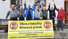 Starostové ohrožených obcí se připojili Kvášňovicích na Klatovsku k protestní...