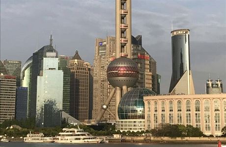 ČÍNSKÝ ŠOK: Návštěva Šanghaje? Děti na vodítku a miliony lidí v pohybu |  Cestování | Lidovky.cz
