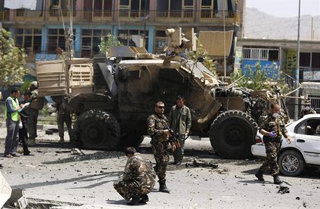 Následky jednoho ze sebevraedných útok v Afghánistánu.