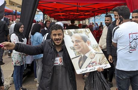 Navzdory svému autoritativnímu pístupu je prezident Abdal-Fattáh Sísí...