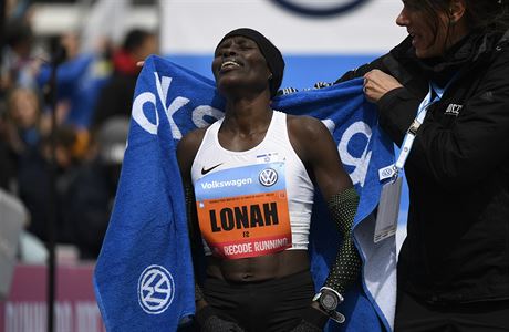 Izraelská reprezentantka Lonah Salpeterová vyhrála Praský maraton v novém...