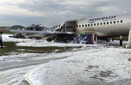 STROJ SUCHOJ SUPERJET 100.