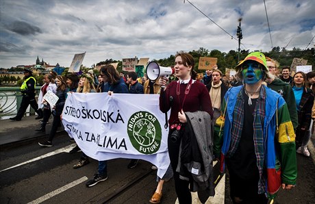 Studentská stávka pro klima na echov most.