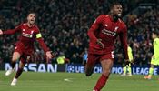 Georginio Wijnaldum (vpravo) z Liverpoolu slaví gól do sítě Barcelony v odvetě...