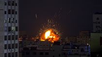 Exploze zpsoben protiraketovm systmem v Gaze.