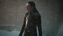 Lyanna Mormont (Bella Ramseyová) organizuje obranu Zimohradu. Hra o trůny, 8....