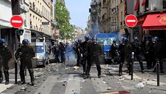 Nepokoje v ulicích Paíe se vymkly kontrole. Na míst museli zasahovat...