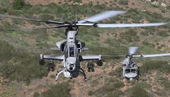 Vojenské vrtulníky Bell AH-1Z, které plánuje eská republika koupit.