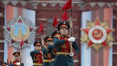 Rusko si ve tvrtek tradiní vojenskou pehlídkou na Rudém námstí v Moskv...