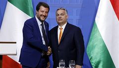 Italský ministr vnitra a éf strany Liga Matteo Salvini a maarský premiér...