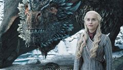 Drak Drogon a krlovna Daenerys Targaryen (Emilia Clarkeov). Hra o trny, 8....