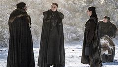 Setkání Stark v posvátném háji (zleva): Jon Sníh (Kit Harington), Sansa Stark...