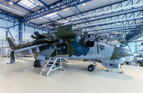 Bitevn vrtulnk esk armdy, typ Mi-24/35.