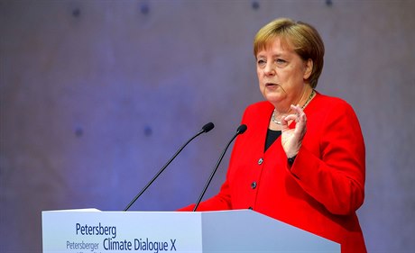 Nmecká kancléka Angela Merkelová na desátém roníku Petersbergského dialogu o...