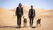 John Wick (Keanu Reeves) a Sofia (Halle Berryov�). Sn�mek John Wick 3 (2019)....