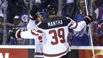 Kanaďan Anthony Mantha slaví gól do sítě Slovenska.