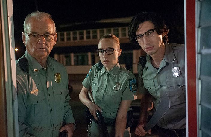 Snímek Mrtví neumírají (2019). Reie: Jim Jarmusch.