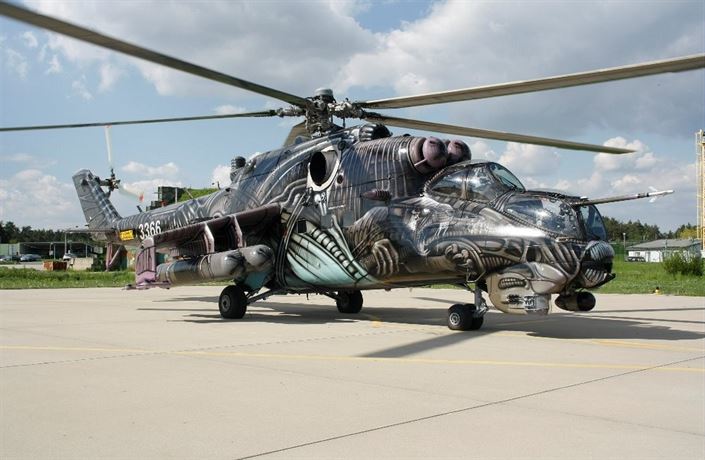 Maskovaný vrtulník Alien Tiger, který má ve své letce  Armáda �R, p�ed t�emi...