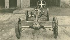 Ledwink�v výtvor v celé kráse. Odstrojený podvozek Tatry 11. Na tomto modelu...