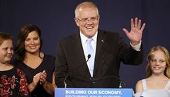 Australský premiér Scott Morrison opt zvítzil ve volbách.