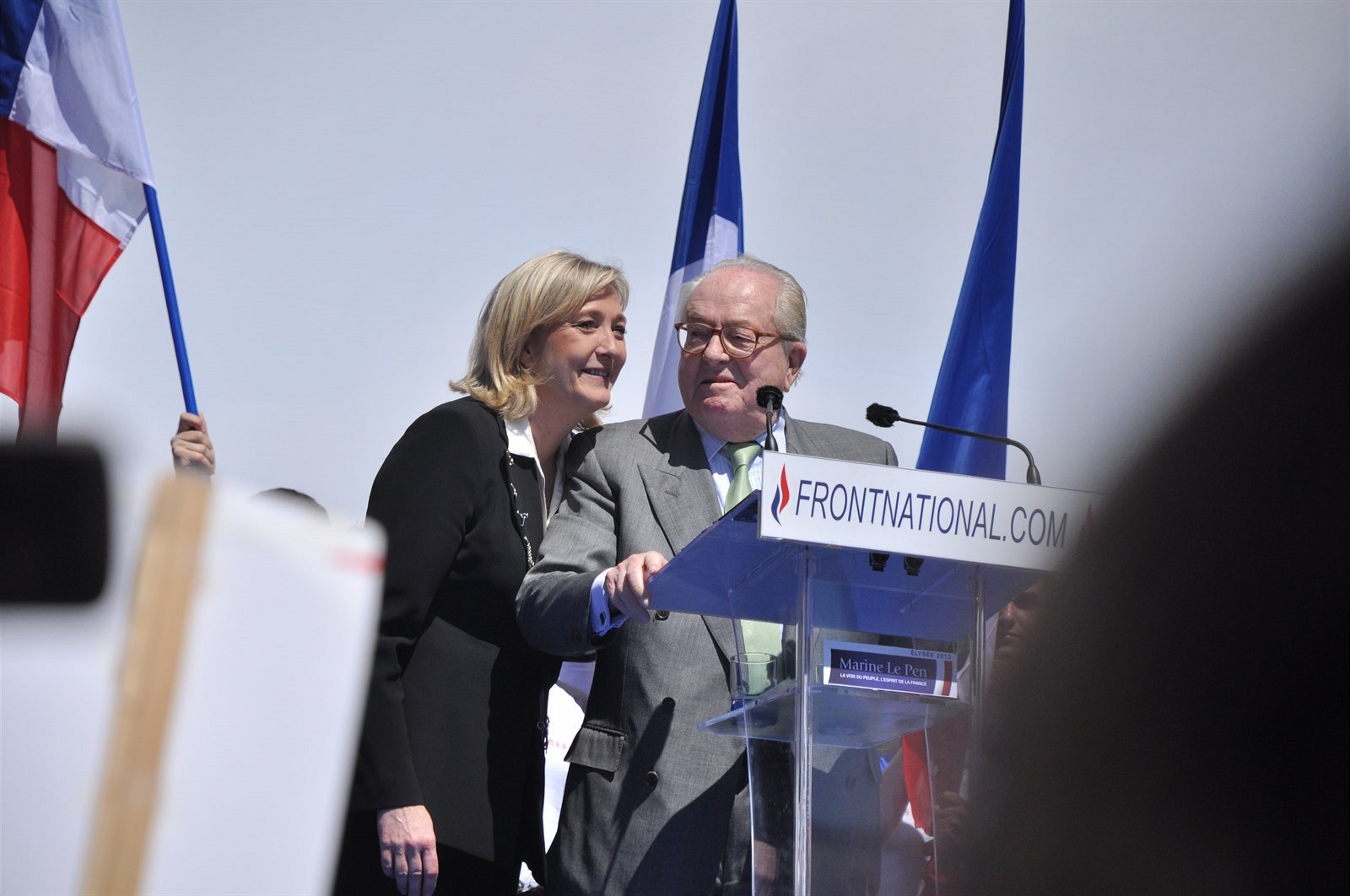 Marine Le Penová se svým otcem Jean-Marie v roce 2012