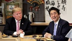 Donald Trump a inzó Abe.