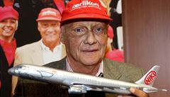 Mistr svta ve formuli 1 Niki Lauda provozoval aerolinky LaudaAir.